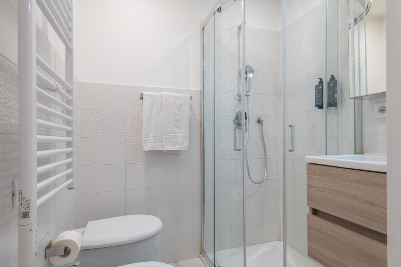 Isola - Studio Flat มิลาน ภายนอก รูปภาพ